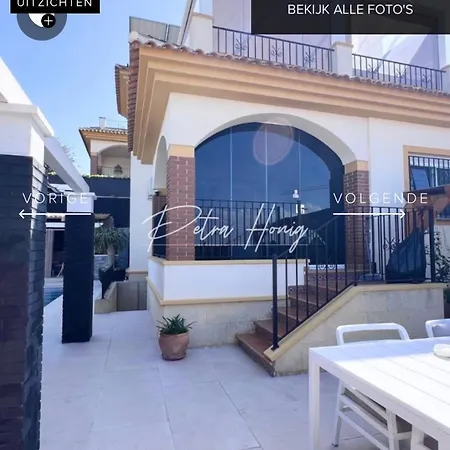 Quickcasaspain Sl * Rojales