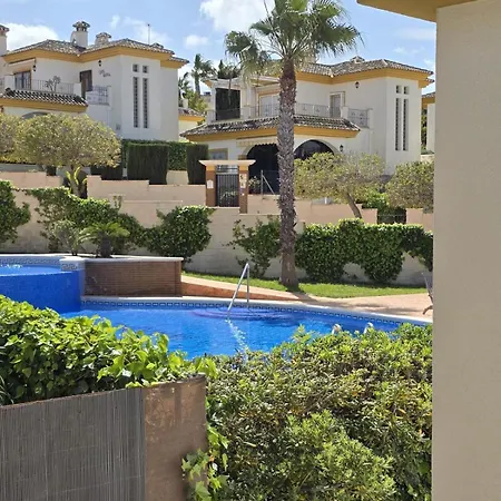 Albergue Quickcasaspain Sl *