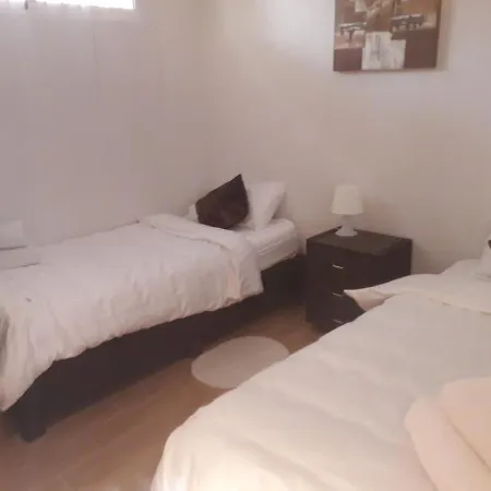 Quickcasaspain Sl Hostel *